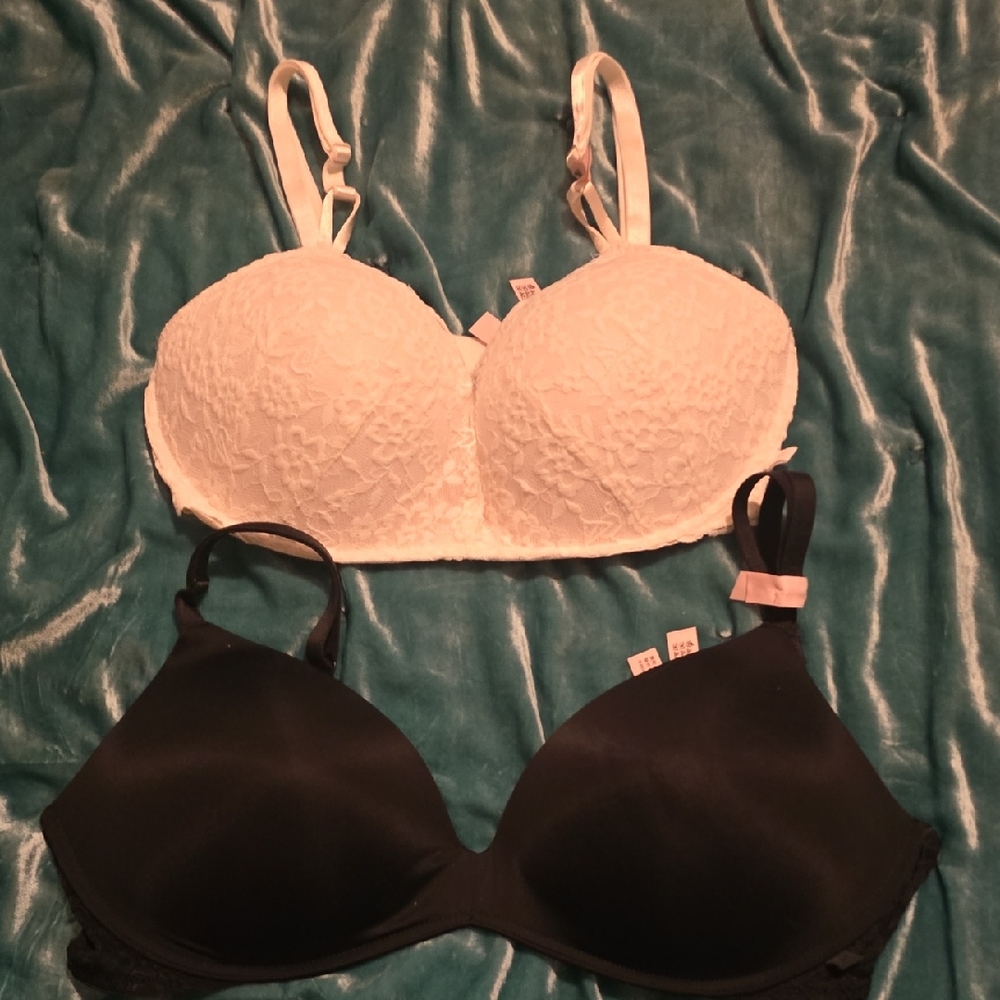 Victoria's Secret White and Black Lace Bra Set